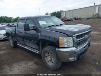  Salvage Chevrolet Silverado 2500