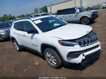  Salvage Jeep Compass