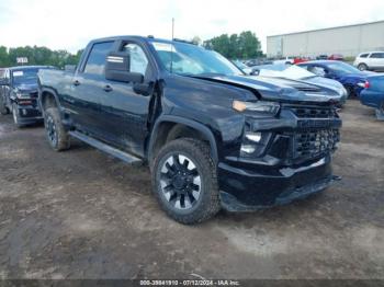  Salvage Chevrolet Silverado 2500