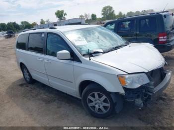  Salvage Chrysler Town & Country