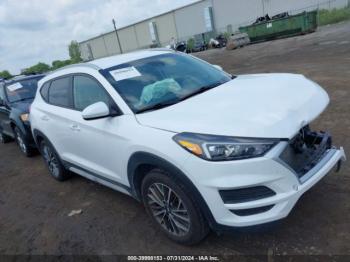  Salvage Hyundai TUCSON