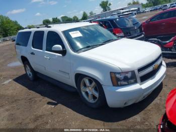  Salvage Chevrolet Suburban 1500