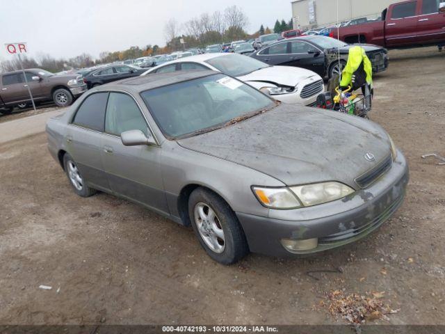  Salvage Lexus Es