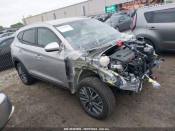  Salvage Hyundai TUCSON