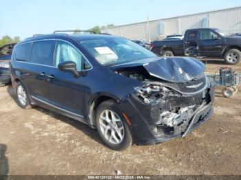  Salvage Chrysler Pacifica