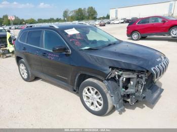  Salvage Jeep Cherokee