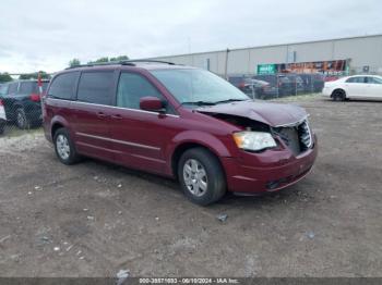  Salvage Chrysler Town & Country