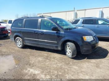  Salvage Chrysler Town & Country