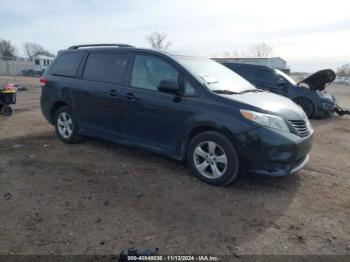  Salvage Toyota Sienna