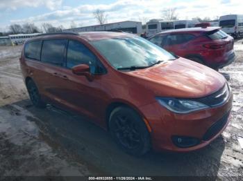  Salvage Chrysler Pacifica