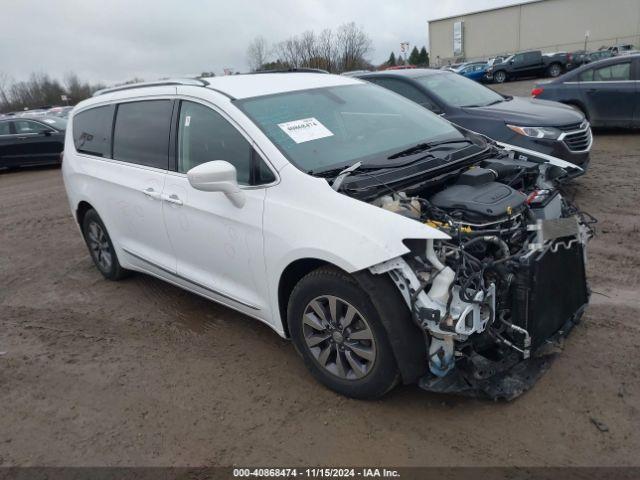  Salvage Chrysler Pacifica