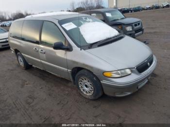  Salvage Chrysler Town & Country