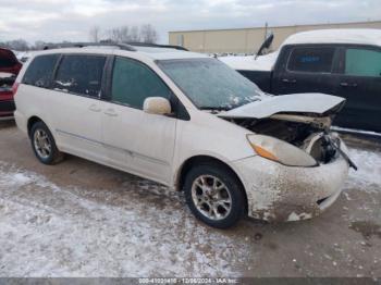  Salvage Toyota Sienna