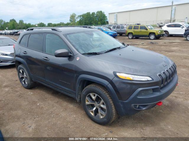  Salvage Jeep Cherokee