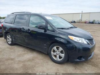  Salvage Toyota Sienna