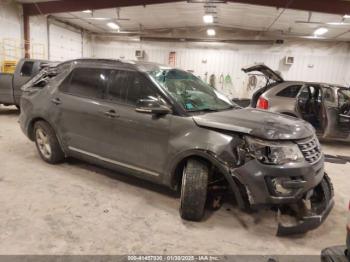  Salvage Ford Explorer