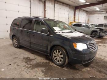  Salvage Chrysler Town & Country