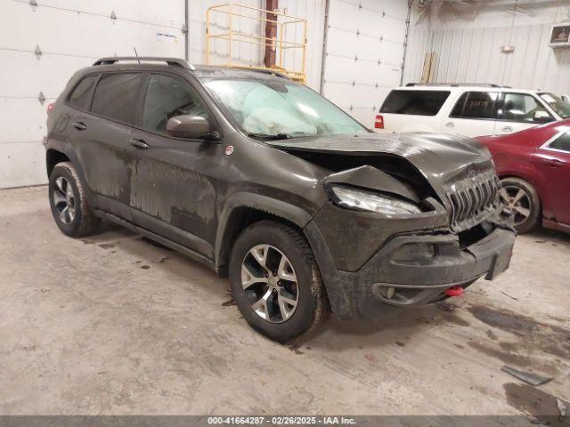  Salvage Jeep Cherokee