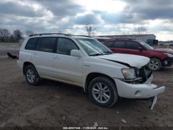  Salvage Toyota Highlander
