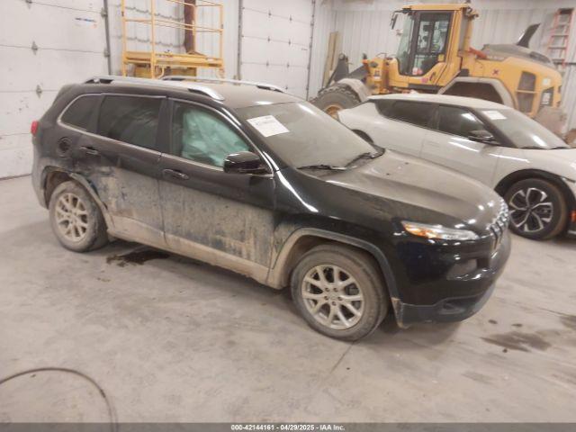  Salvage Jeep Cherokee