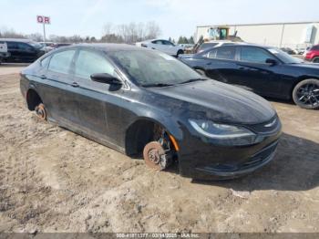  Salvage Chrysler 200