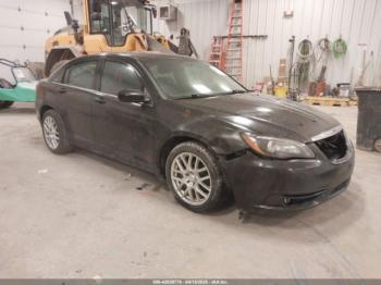  Salvage Chrysler 200