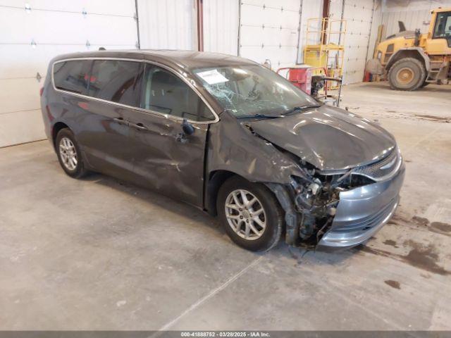 Salvage Chrysler Pacifica