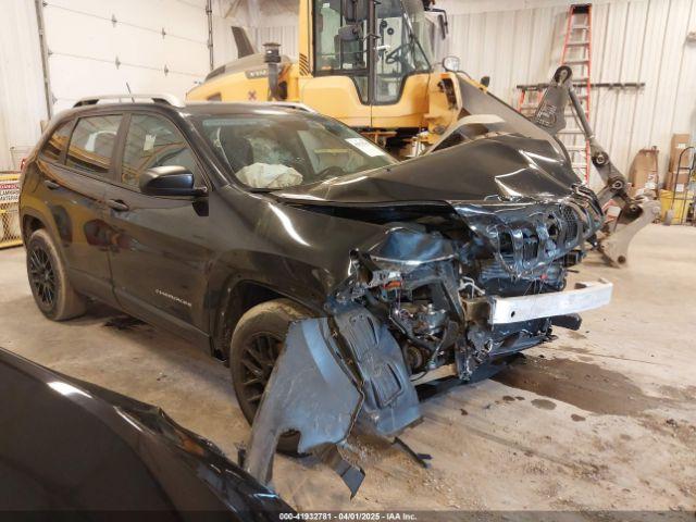  Salvage Jeep Cherokee
