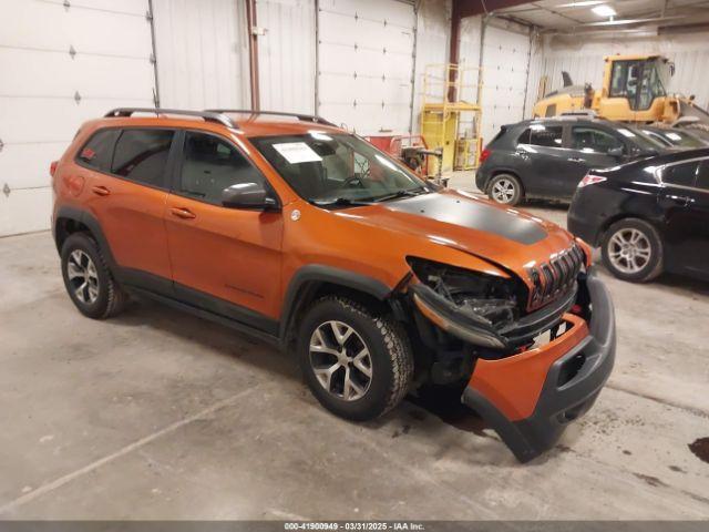  Salvage Jeep Cherokee