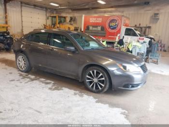  Salvage Chrysler 200