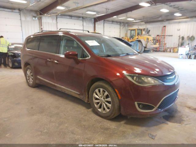  Salvage Chrysler Pacifica