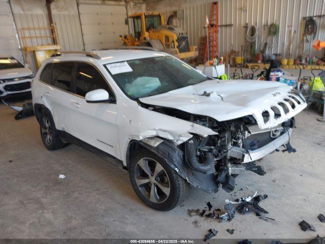  Salvage Jeep Cherokee