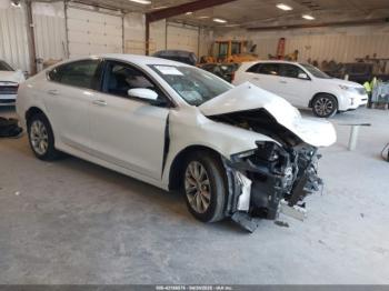  Salvage Chrysler 200