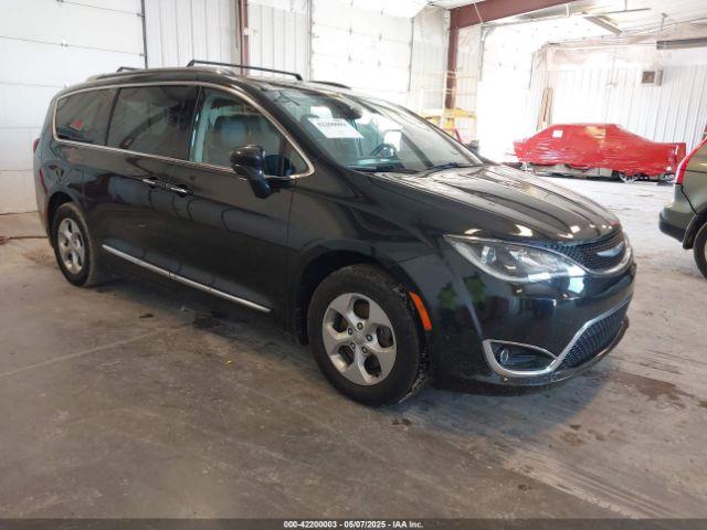  Salvage Chrysler Pacifica
