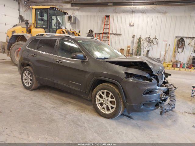  Salvage Jeep Cherokee