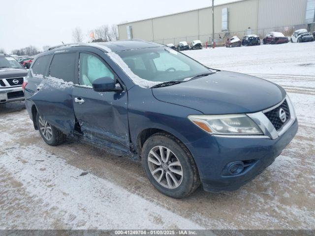 Salvage Nissan Pathfinder