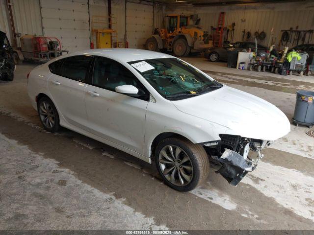  Salvage Chrysler 200