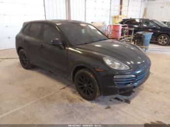  Salvage Porsche Cayenne