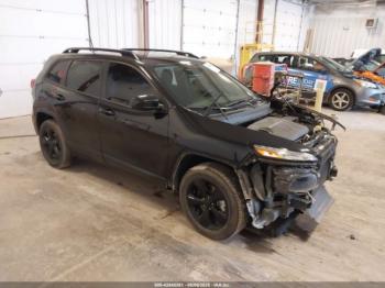  Salvage Jeep Cherokee