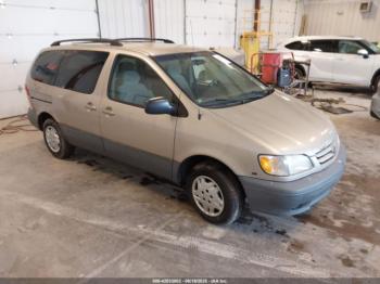  Salvage Toyota Sienna
