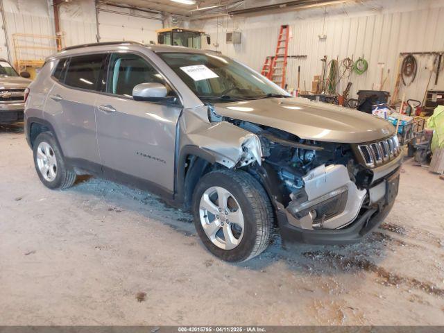  Salvage Jeep Compass
