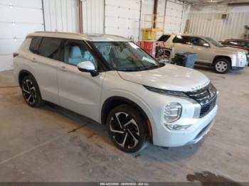  Salvage Mitsubishi Outlander