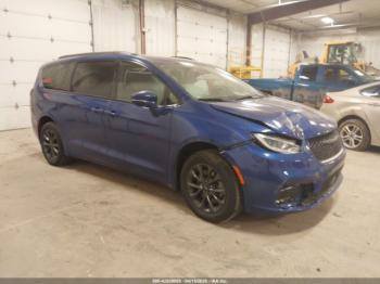 Salvage Chrysler Pacifica