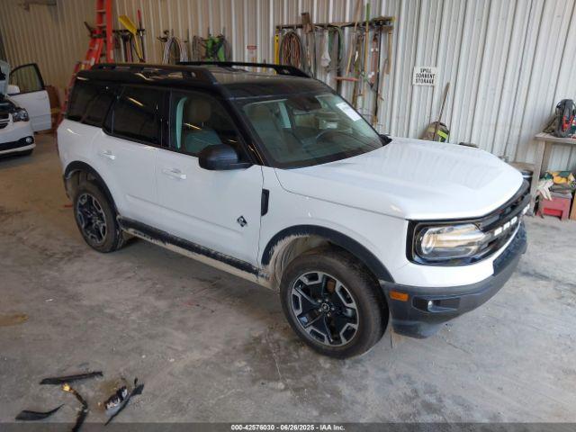  Salvage Ford Bronco