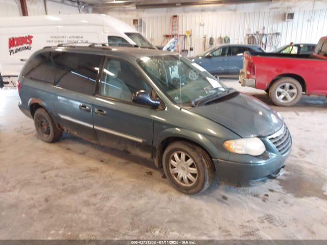  Salvage Chrysler Town & Country