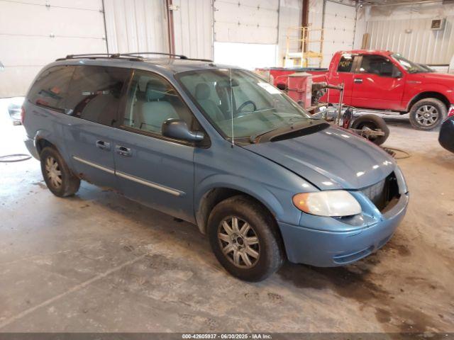  Salvage Chrysler Town & Country