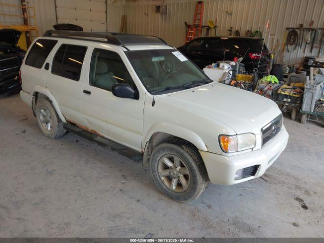  Salvage Nissan Pathfinder