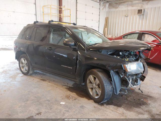  Salvage Jeep Compass