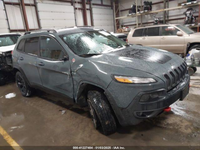  Salvage Jeep Cherokee