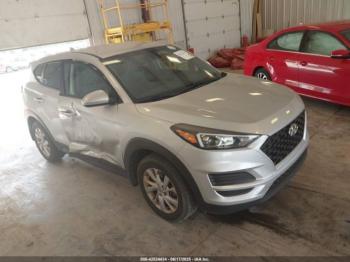  Salvage Hyundai TUCSON